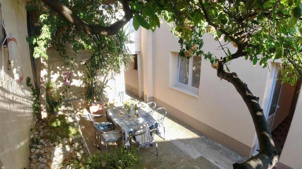 Apartman Dolores Kućište Exterior foto