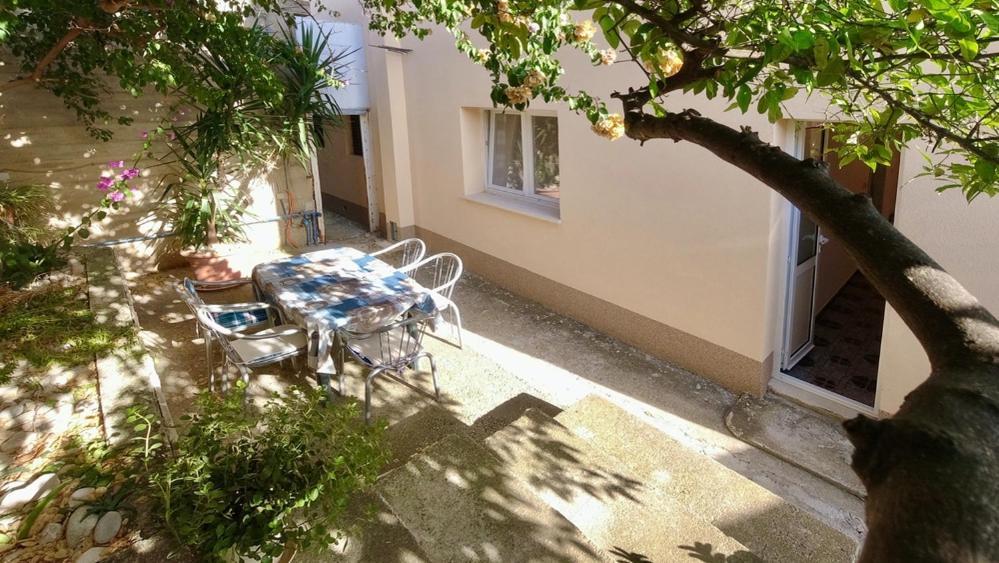 Apartman Dolores Kućište Exterior foto